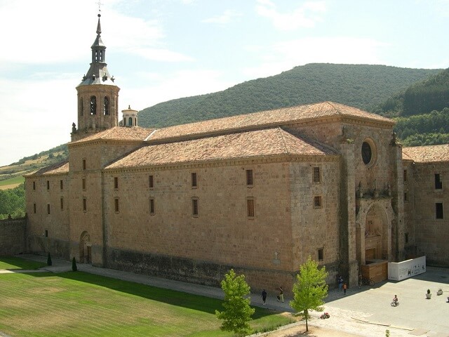 Los Monasterios M S Importantes De Espa A Clubrural