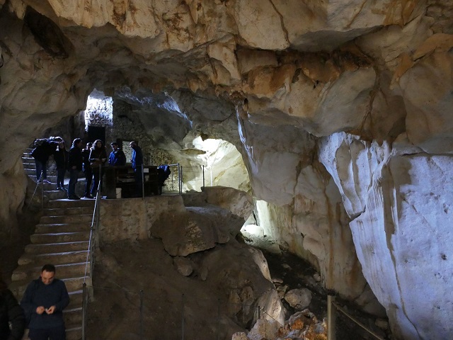 Una Visita A La Cueva De Los Murciélagos Clubrural